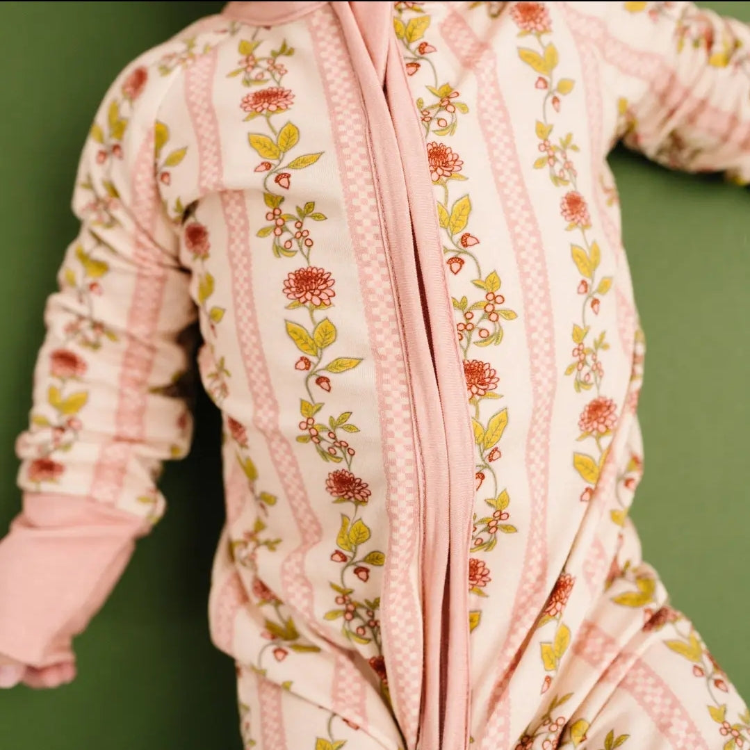 Vintage Floral Sleeper