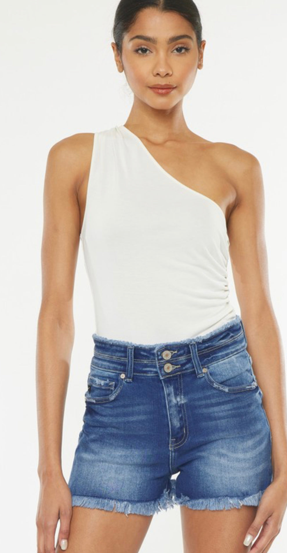 Double Button Medium Fray Short